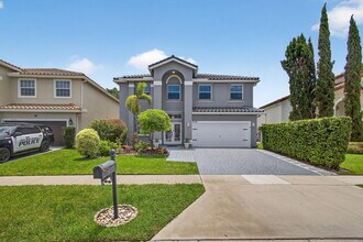 3738 Old Lighthouse Cir in Wellington, FL - Building Photo - Building Photo