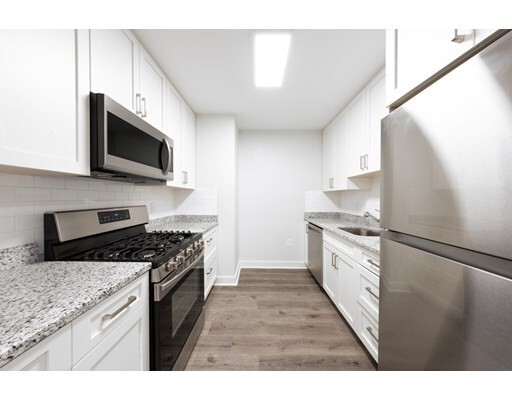 17 Hennery Wy-Unit -17B in Medfield, MA - Building Photo