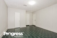 5108 Gunnison St photo'