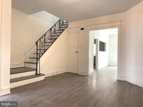 5756 Hunter St in Philadelphia, PA - Building Photo - Building Photo