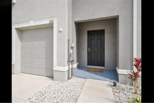 9271 Rock Harbour Wy in Tampa, FL - Foto de edificio - Building Photo