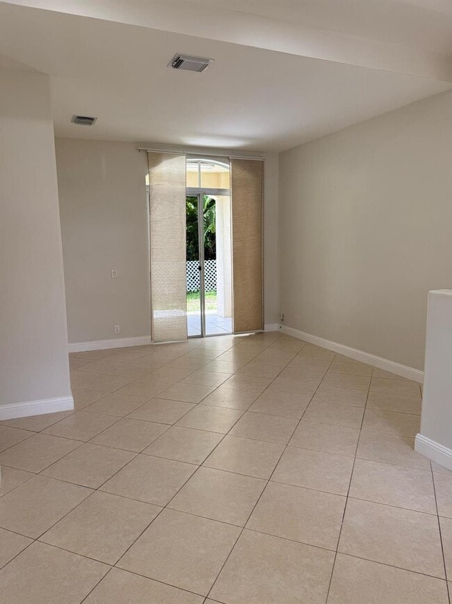 5076 SW 38th Way in Fort Lauderdale, FL - Building Photo - Building Photo