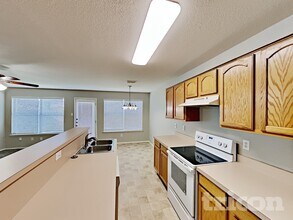 1461 Pine Ln in Fort Worth, TX - Foto de edificio - Building Photo