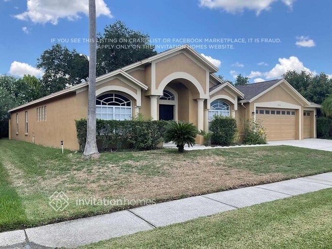 18107 Sweet Jasmine Dr in Tampa, FL - Foto de edificio - Building Photo
