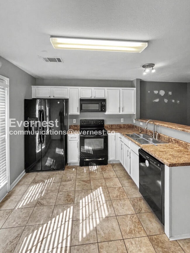 142 Oak Valley Cir in Smyrna, TN - Building Photo - Building Photo