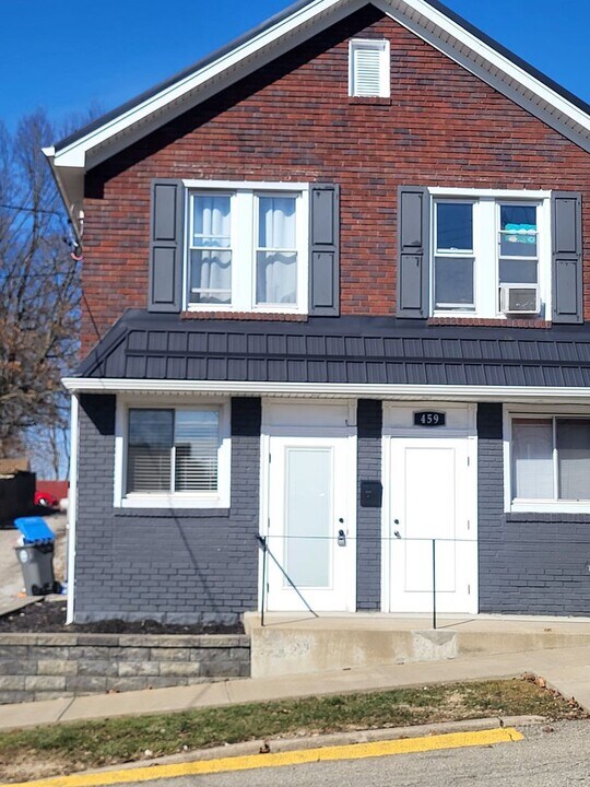 459 South Ave in Verona, PA - Building Photo