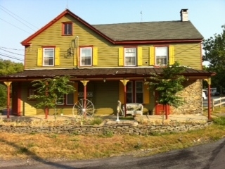 3 Mile House in Kutztown, PA - Building Photo