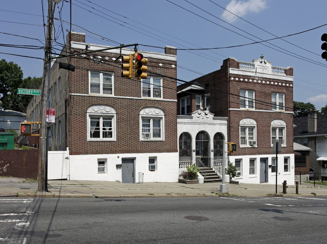 Silver Lake Court in Staten Island, NY - Building Photo - Building Photo