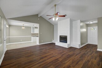 6315 Rustygate Dr in Spring, TX - Building Photo - Building Photo