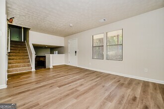 4276 Old Lake Dr in Decatur, GA - Building Photo - Building Photo