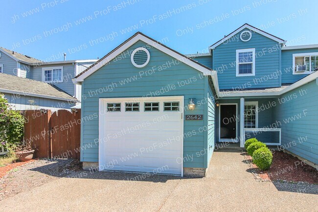 2642 NE 1st Dr in Hillsboro, OR - Building Photo - Building Photo