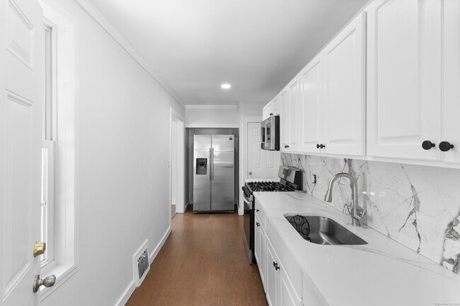366 Remington St in Bridgeport, CT - Building Photo - Building Photo