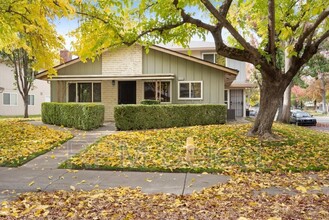 5103 Rhode Island Dr in Sacramento, CA - Building Photo - Building Photo