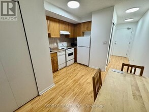 2464 Weston Rd in Toronto, ON - Building Photo - Building Photo