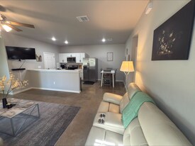 1204 N 8th St in Killeen, TX - Building Photo