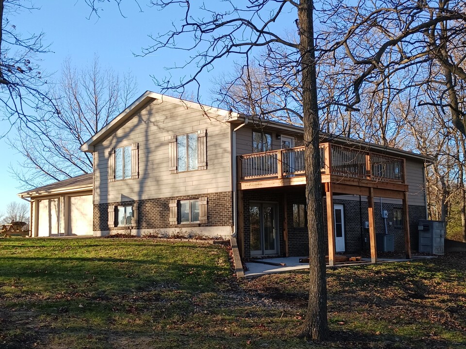 14860 S Henry Ln in Ashland, MO - Building Photo