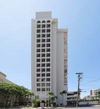 Atkinson Plaza in Honolulu, HI - Building Photo - Building Photo