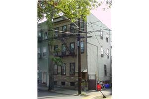 118 Pulaski St in Newark, NJ - Building Photo - Building Photo