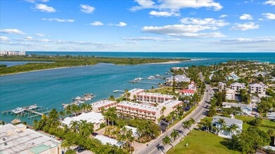 1300 Seaway Dr in Fort Pierce, FL - Foto de edificio - Building Photo