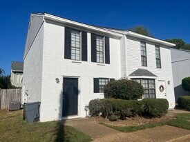 6259 Woodrun Pl in Jackson, MS - Building Photo