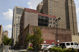 Warwick Apartments in Philadelphia, PA - Building Photo - Building Photo