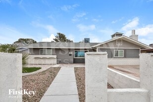 321 Redstone St in Las Vegas, NV - Building Photo