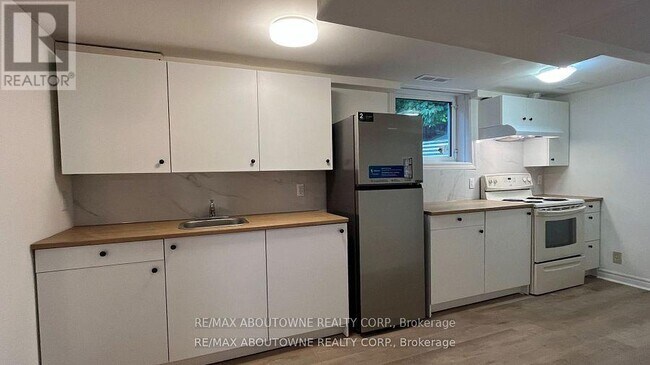 106 Sheridan St in Guelph, ON - Building Photo - Building Photo