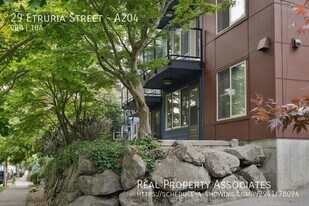 29 Etruria St in Seattle, WA - Building Photo