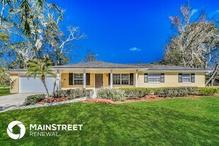 1113 Grove Park Dr S in Orange Park, FL - Building Photo