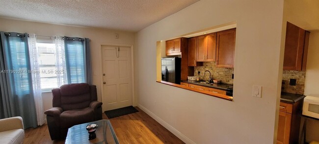 415 NE 2nd St in Hallandale Beach, FL - Building Photo - Building Photo
