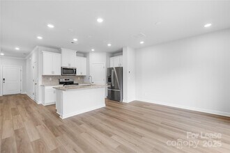 4337 Smt Wds Dr in Charlotte, NC - Building Photo - Building Photo