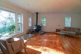 9 Pulvers Ln in Rhinebeck, NY - Building Photo - Building Photo