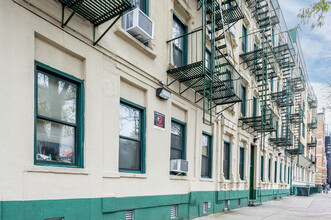 2071 Madison Ave in New York, NY - Foto de edificio - Building Photo