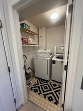1747 N Pearl St, Unit 202 in Denver, CO - Building Photo - Building Photo