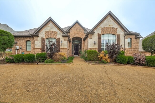 3205 High Ridge Ct in Mansfield, TX - Foto de edificio - Building Photo