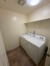2134 E Delta Ct in Visalia, CA - Building Photo - Building Photo