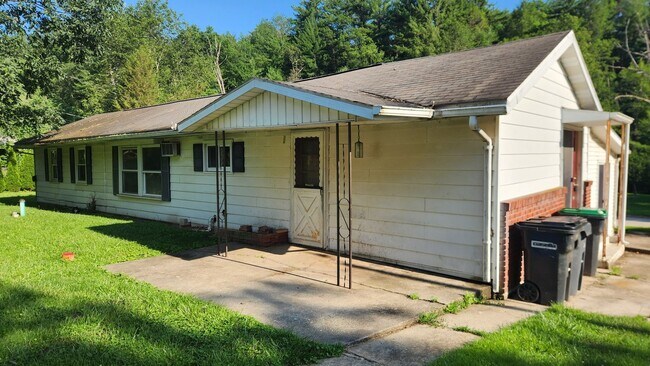 property at 39 Hidden Spur Rd