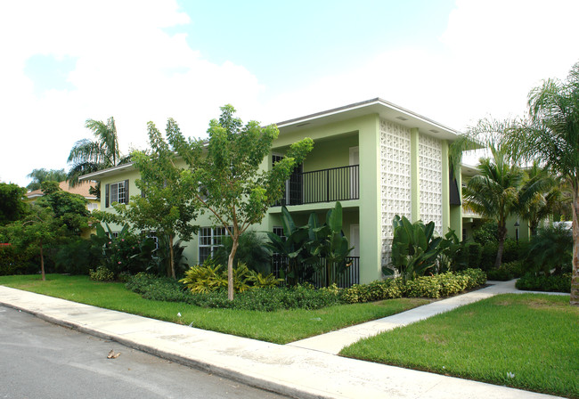 Somerset Apartments in Lake Worth, FL - Foto de edificio - Building Photo