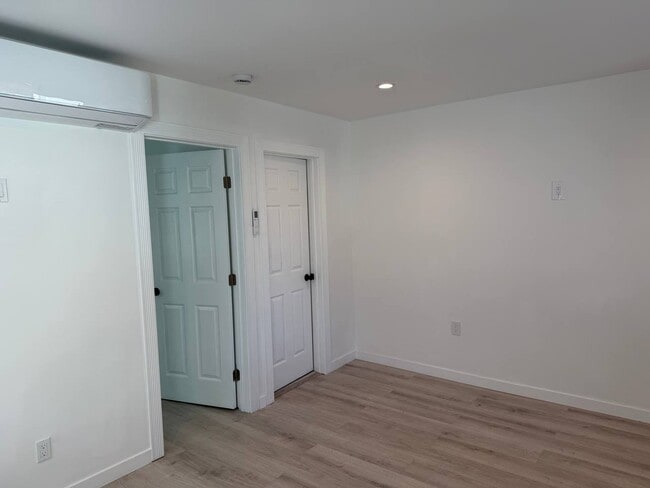 5903 1/2 Texhoma Ave in Los Angeles, CA - Foto de edificio - Building Photo