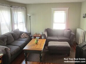 20 Hunnewell Ave, Unit 1 in Boston, MA - Building Photo - Building Photo