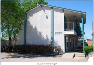 La Laguna Apartments in Dallas, TX - Foto de edificio - Building Photo
