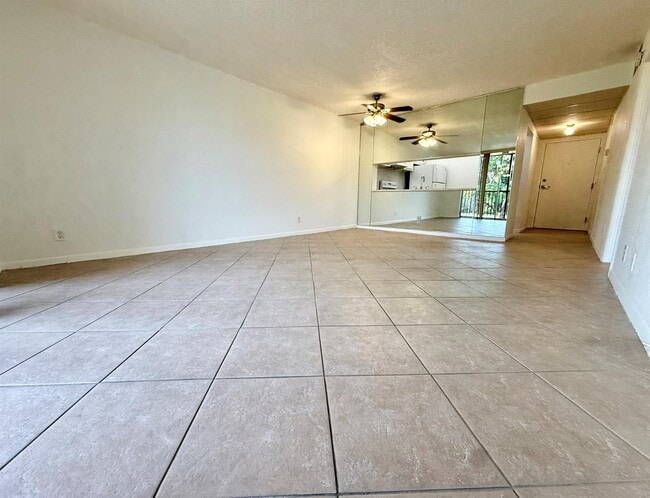 7173 Orange Dr in Davie, FL - Building Photo - Building Photo