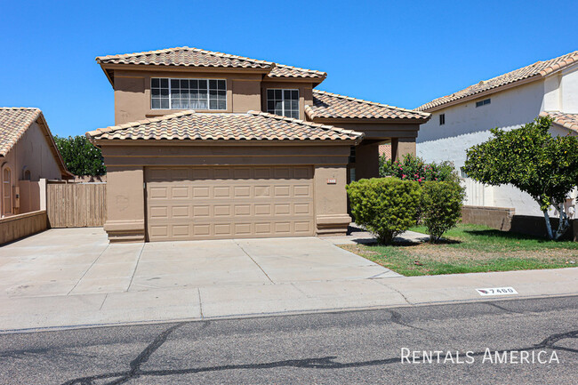 7460 W Crest Ln in Glendale, AZ - Building Photo - Building Photo