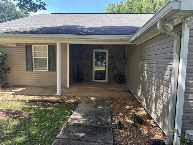 100 Primrose Ln in Warner Robins, GA - Building Photo - Building Photo