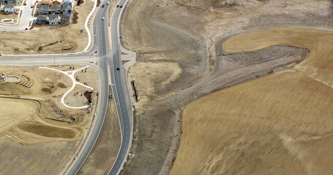 2502 Painted Turtle Ave in Loveland, CO - Foto de edificio - Building Photo