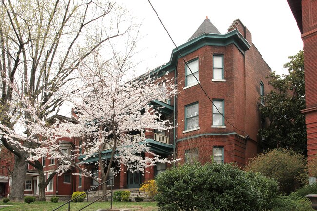 1441 S 4th St in Louisville, KY - Foto de edificio - Building Photo