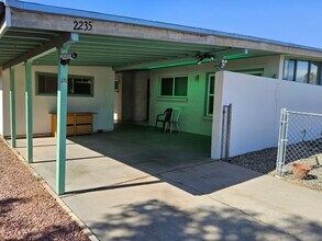 2235 Margaret St in Las Cruces, NM - Foto de edificio - Building Photo