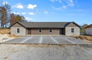 231 Cedar Cir in Jackson, MO - Building Photo