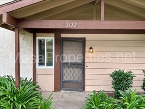 2158 S Mountain Ave in Ontario, CA - Building Photo - Building Photo