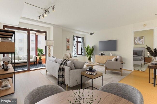 property at 2400 Clarendon Blvd
